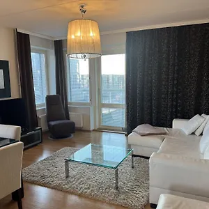 アパート Gella Canalside With Sauna And Balcony In Address Saukonpaadenranta 4, ヘルシンキ